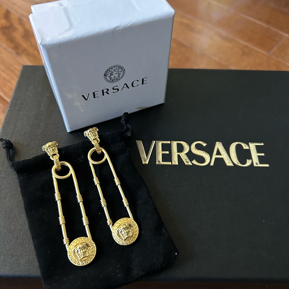 Versace Gold Medusa Drop Safety Pin Earrings! NIB! - Picture 2 of 5